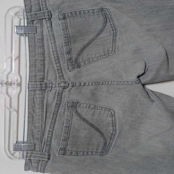 BLUE ASPHALT WOMENS JEANS SIZE 13 S IN A BEAUTIFUL FADED GRAY LOW-RISE - Picture 6 of 8